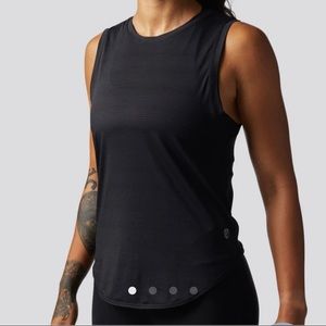 Women’s Dawn to Dusk Born Primitive Tank Medium